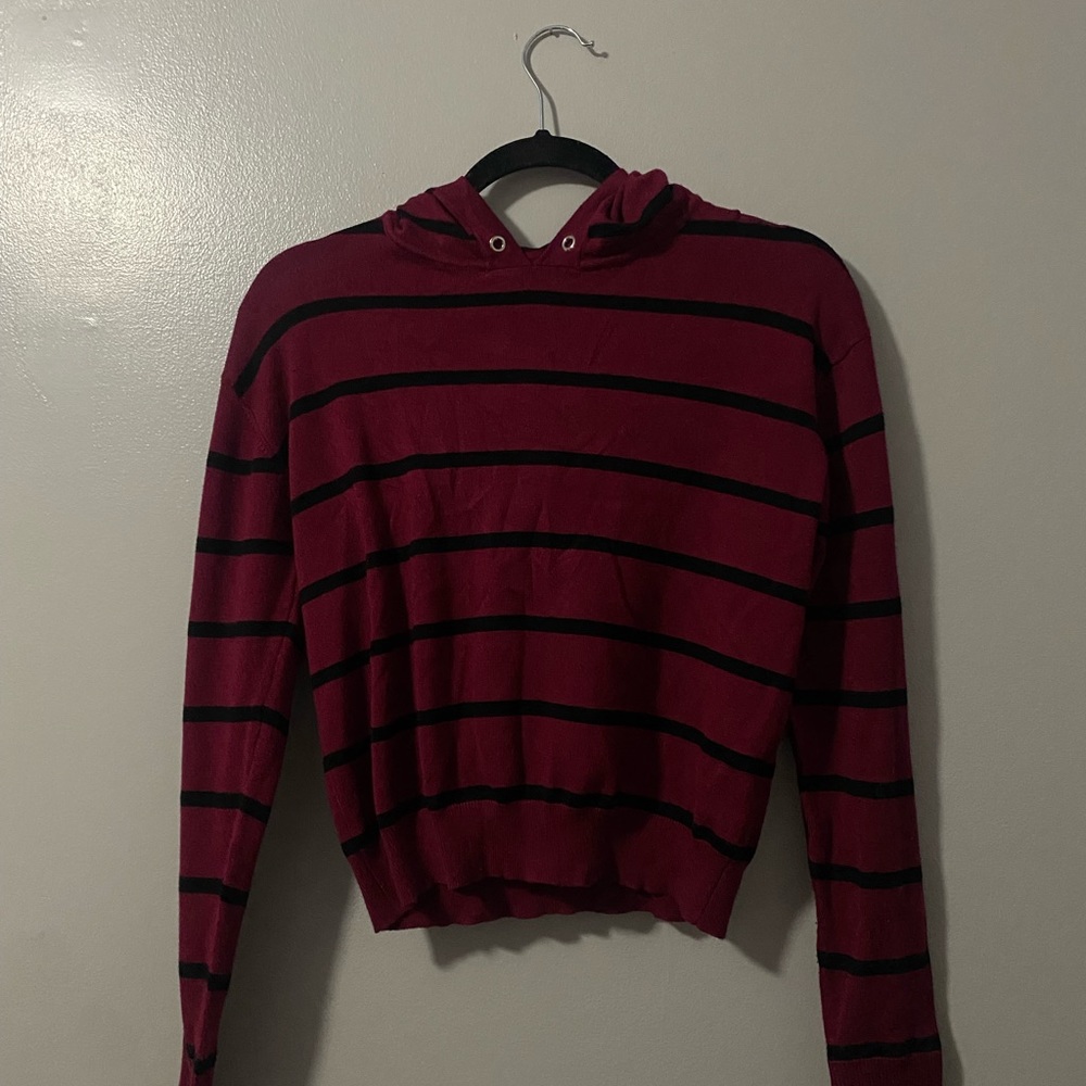 burgundy semi cropped sweatshirt
